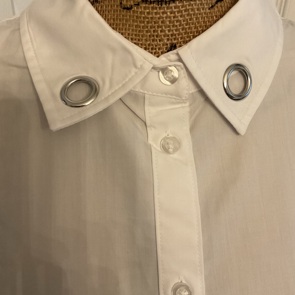 Grommet Collar Shirt - Picture 8 of 9